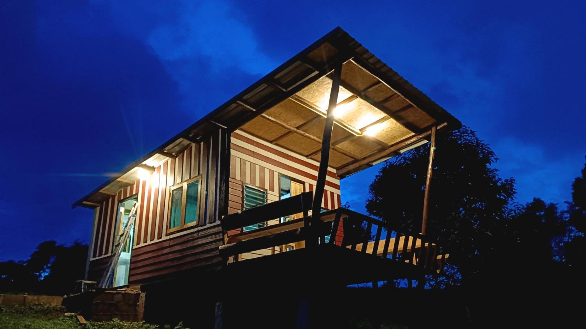 ไร่นิธิสุนทร Nithisoonthon Farmstay Мэхонгсон Экстерьер фото