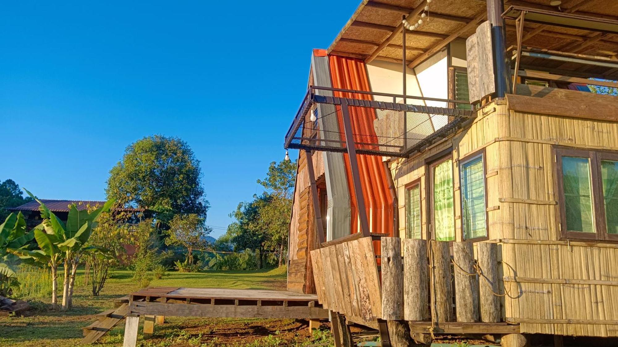 ไร่นิธิสุนทร Nithisoonthon Farmstay Мэхонгсон Экстерьер фото