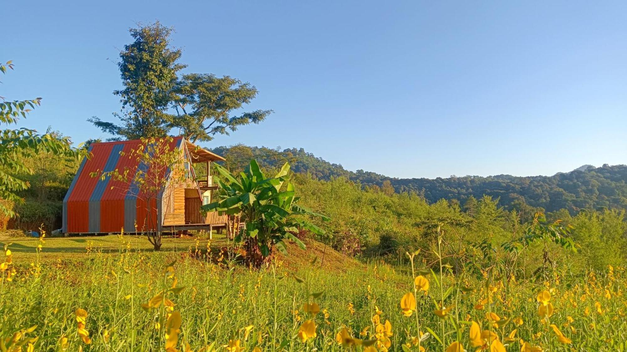 ไร่นิธิสุนทร Nithisoonthon Farmstay Мэхонгсон Экстерьер фото